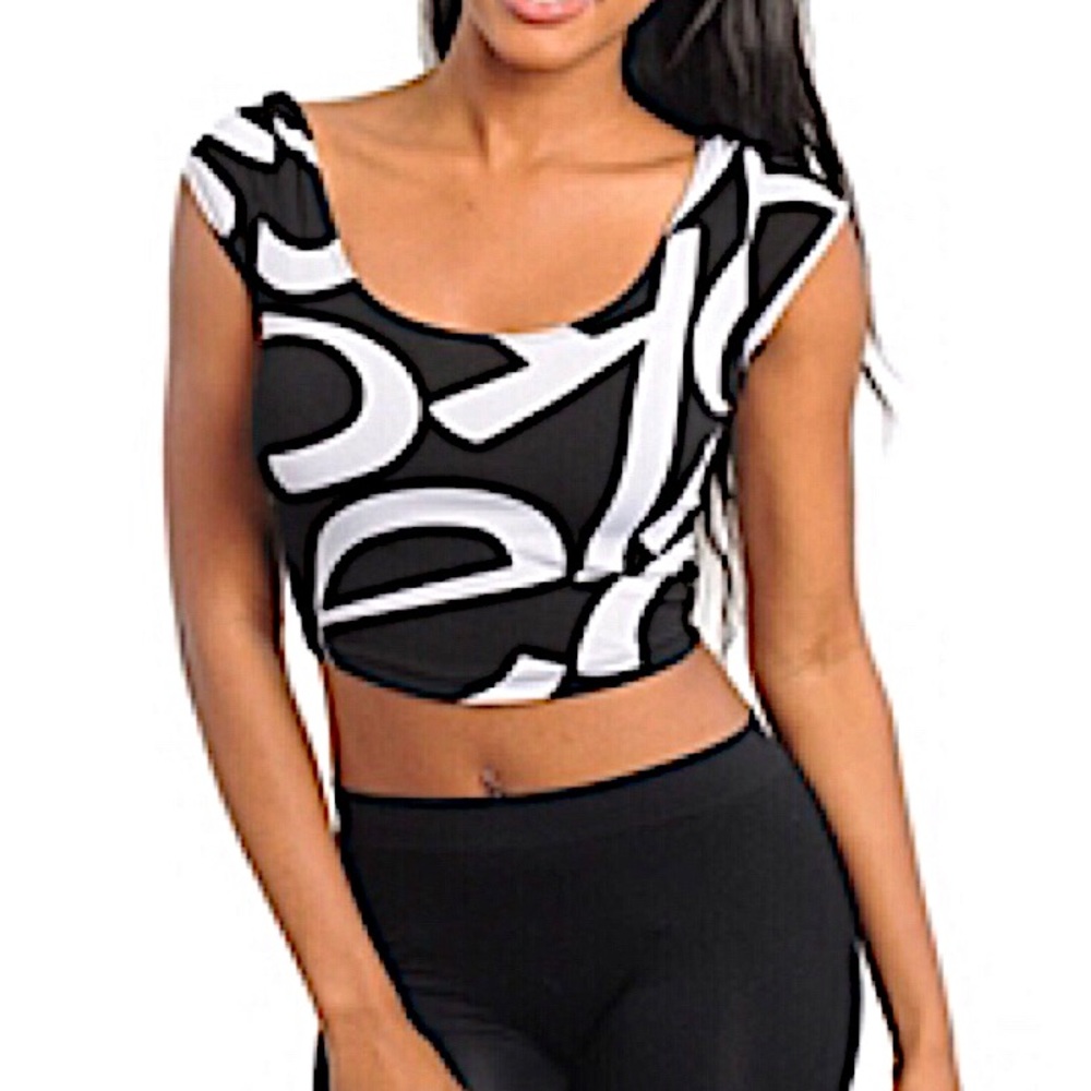 💋Black Letter Alphabet Crop Top💋